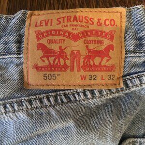 Vintage Levis 505 Jeans Mens Blue Light Wash Distressed Denim Patch, 32x32